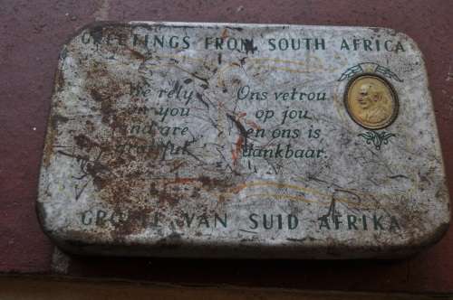 RARE!!! WW2 CHOCOLATE TIN,DATED 1940