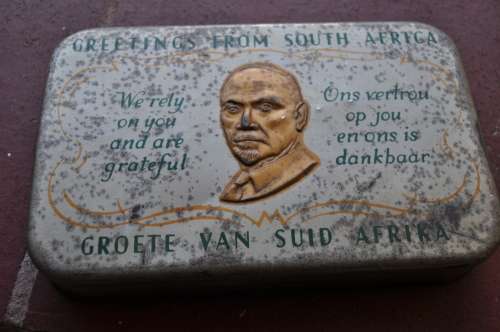 RARE!!! WW2 CHOCOLATE TIN,DATED 1940