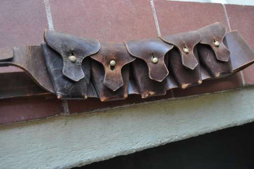 WW2 AMMUNITION BELT,DATED 1941-IN VERY GOOD CONDITION