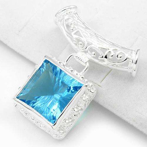 BEAUTIFUL FASHION SKY BLUE TOPAZ GEMSTONE PENDANT