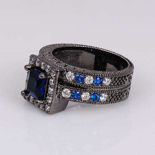 Stunning Black Gold Plated Blue & Clear Crystal Ring - Size 9