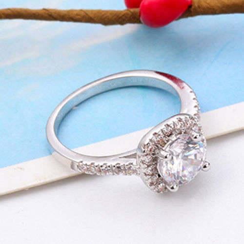 BEAUTIFUL SQUARE CRYSTAL RING - Size 7