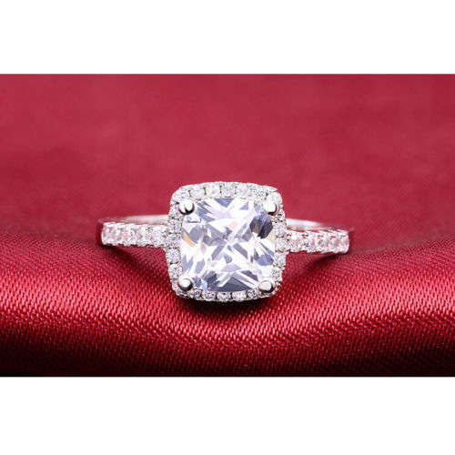 BEAUTIFUL SQUARE CRYSTAL RING - Size 7