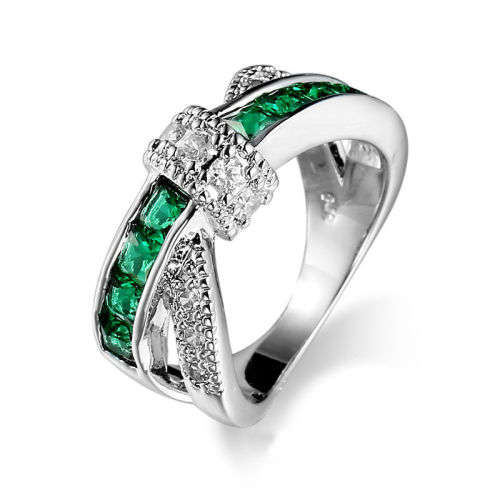 Beautiful Emerald Green Crystal Ring - Size 1/2