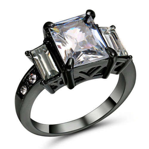 Beautiful Clear Crystal Ring - Size 6