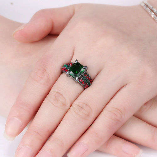 Beautiful Green & Red Crystal Ring - Size 6