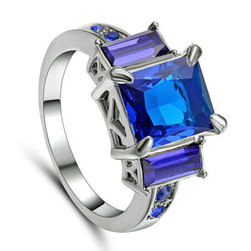 Beautiful Blue Crystal Ring - Size 7 3/4