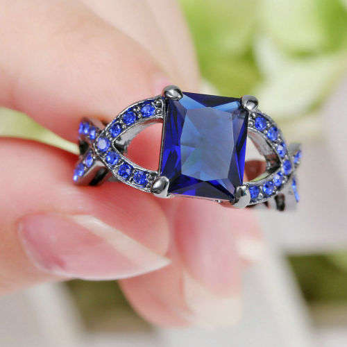 Beautiful Dark Blue Crystal Ring - Size 6 3/4
