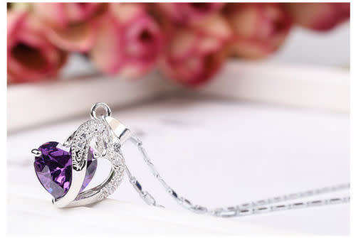**** Stunning **** Purple Heart Necklace