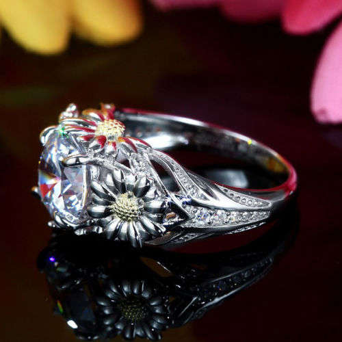 Elegant & Stylish Simulated Stone Chrysanthemum Ring - Size 7