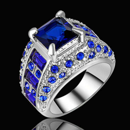 Beautiful Blue Crystal Ring - Size 6