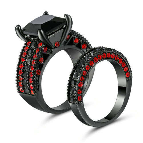 Beautiful Black Gold Filled 2 Piece Black & Red Crystal Ring - Size 6 1/2