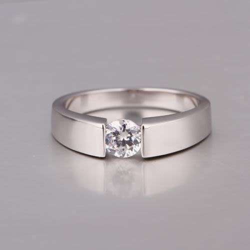 925 Sterling Silver White Crystal Ring - Size 9 3/4
