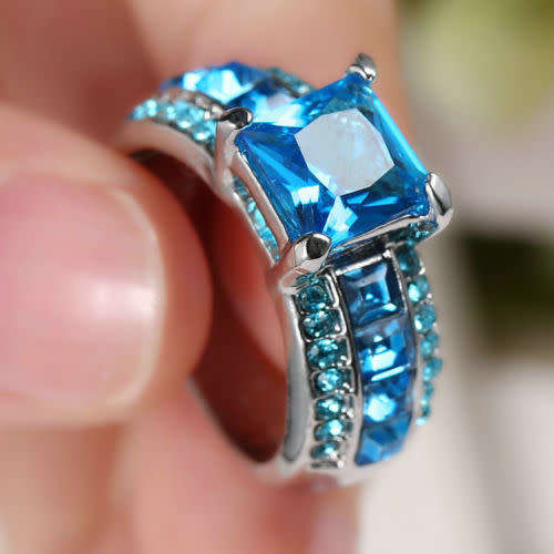 Black Gold Filled Blue Crystal Ring - Size 8 1/2