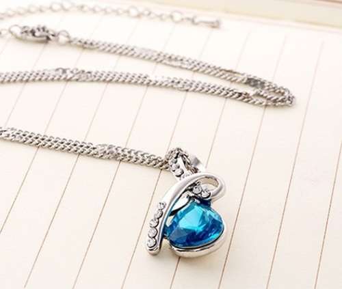 Gorgeous Blue Crystal Teardrop Necklace