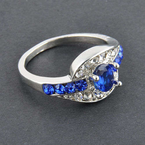 Stunning Blue Crystal Cosmetic Ring - Size 6