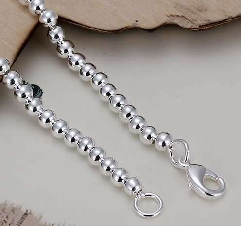 Elegant Hollow Ball Bracelet