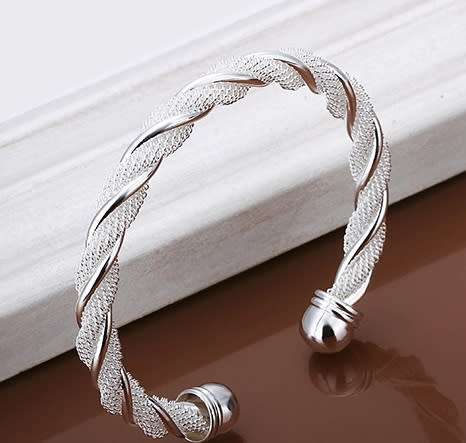 Luxurious White & Silver Twist Fashion Bangle