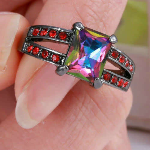 Stunning Black Gold Filled Crystal Ring - Size 8