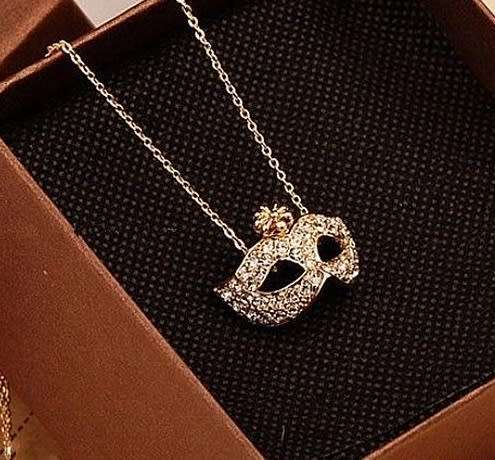 Beautiful Mask Pendant Fashion Necklace