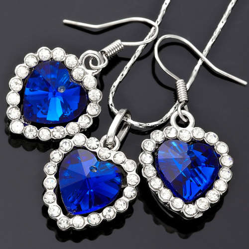 Gorgeous dark Blue Crystal Heart Jewellery Set