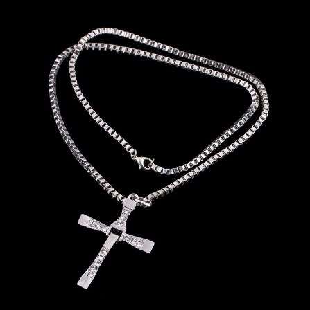 Men's Cross Pendant Necklace