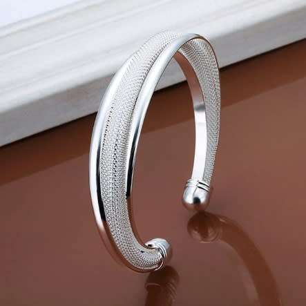 Exquisite White & Silver Women's Bangle