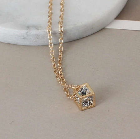 Luxurious Gold Plated Crystal Fashion Necklace