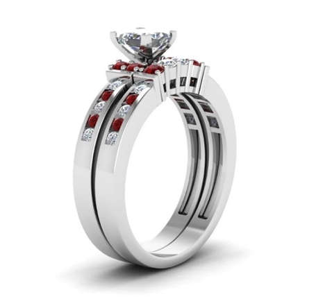 Beautiful Red Crystal Fashion Ring - Size 9