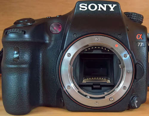 Sony Alpha SLT-A77V /w Sigma 18-250mm F3.5-6.3 DC OS HSM Lens