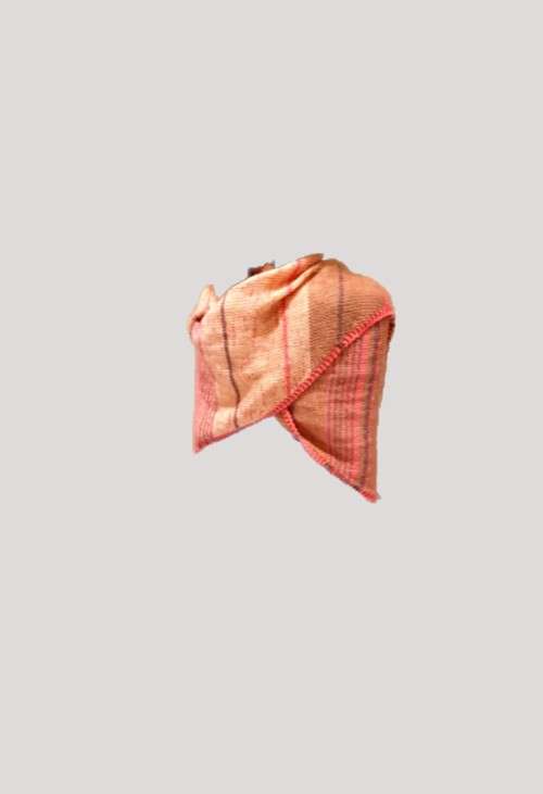 Shawl hand knitted (peach patterned)