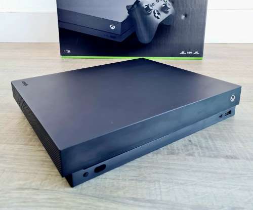 Xbox One X Console