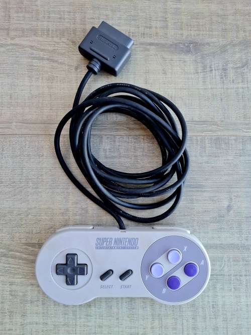 Super Nintendo Controller (SNES)