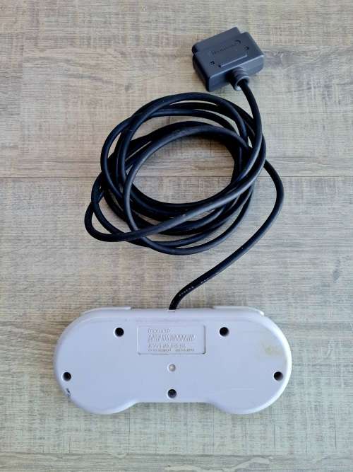 Super Nintendo Controller (SNES)