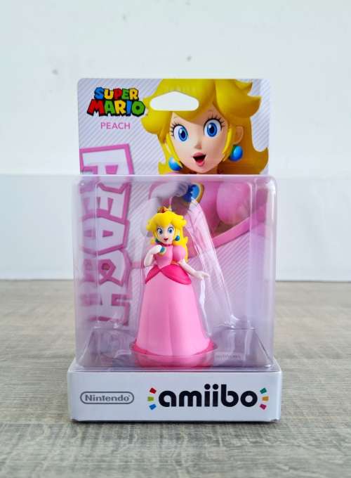 Princess Peach Amiibo - Super Mario Series