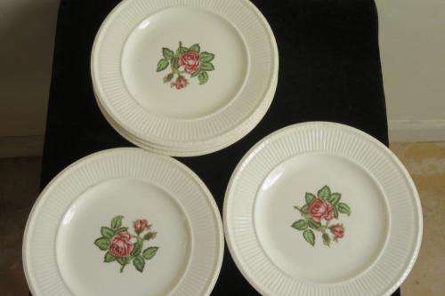 Wedgwood Moss Ross side plates (5)