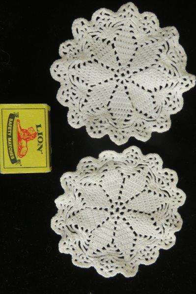Crochet doilies - white -11 cm