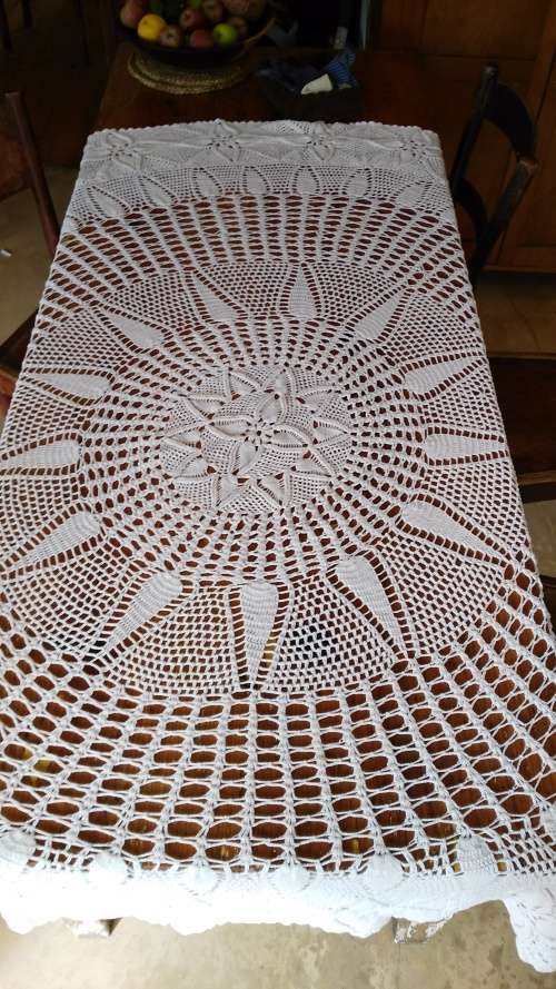 Crochet tablecloth - white - round - 2m diameter