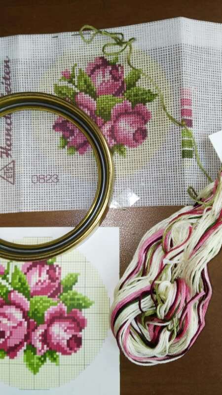 Tapestry/ needlepoint kit - roses