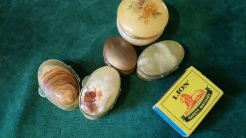 Small pill boxes