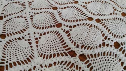 Large white crochet tablecloth 280 x 190cm