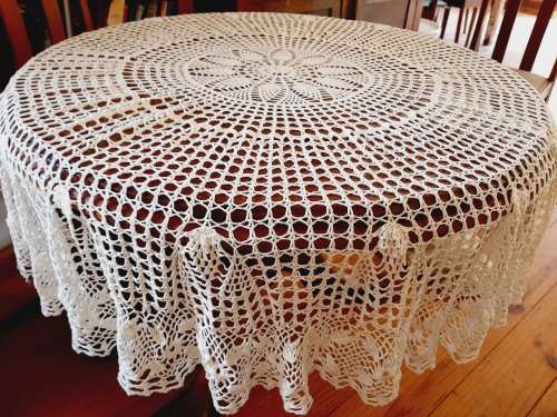 Round crochet tablecloth 160cm diameter