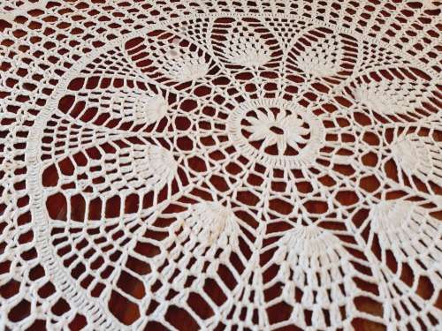 Round crochet tablecloth 160cm diameter