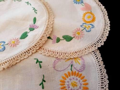 Doilie mats - vanity set - hand embroidered