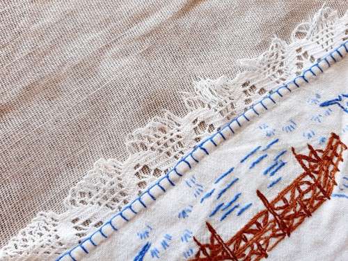 Small embroidered tray cloth - colourful - 30 x 30cm