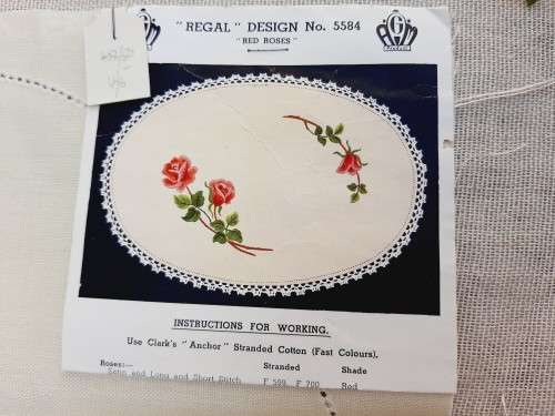 Stamped linen - Regal 5584 pattern - 31 x 44cm