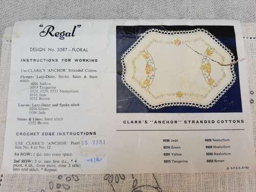 Stamped linen - Regal 3087 pattern - 31 x 46cm