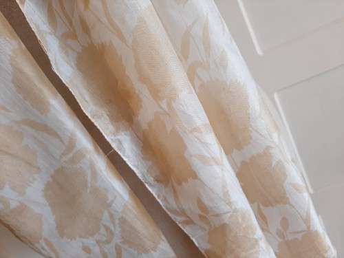 Elegant silk scarf - 160cm x 35 cm long - good condition