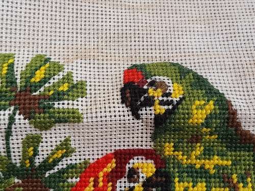 Unfinished tapestry - parrots - 24 x 47cm (tapestry area)