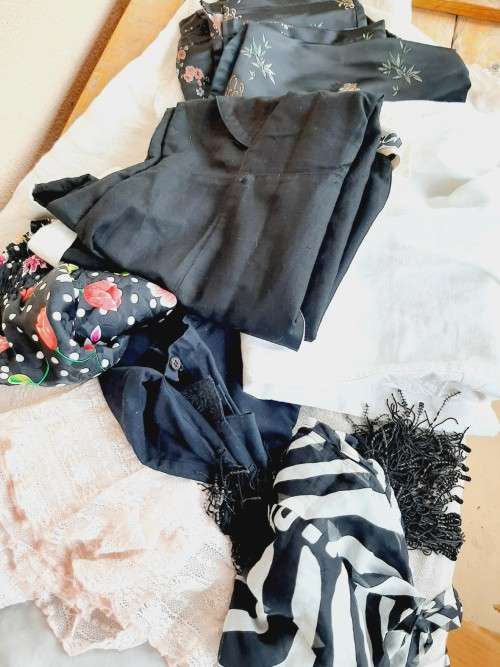 Lot of women`s clothing - 7 items - mixed sizes - good condition